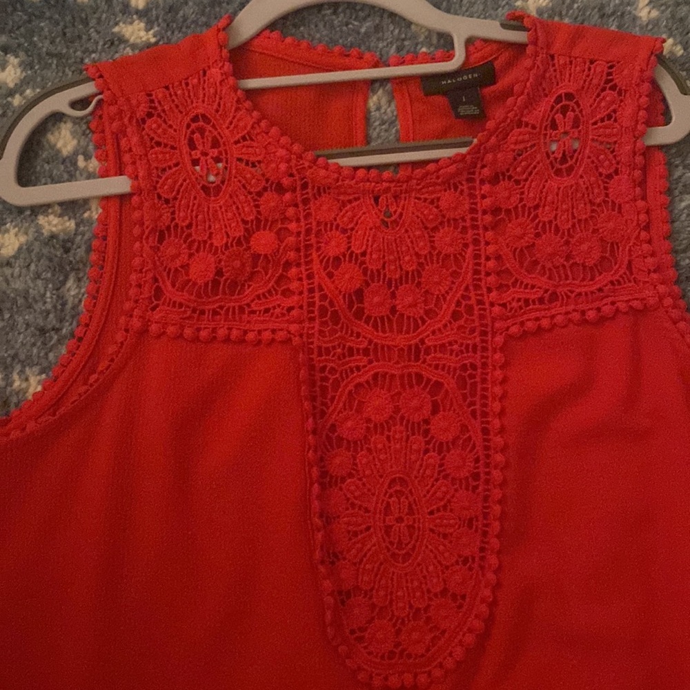 Halogen Red Top - Picture 3 of 4